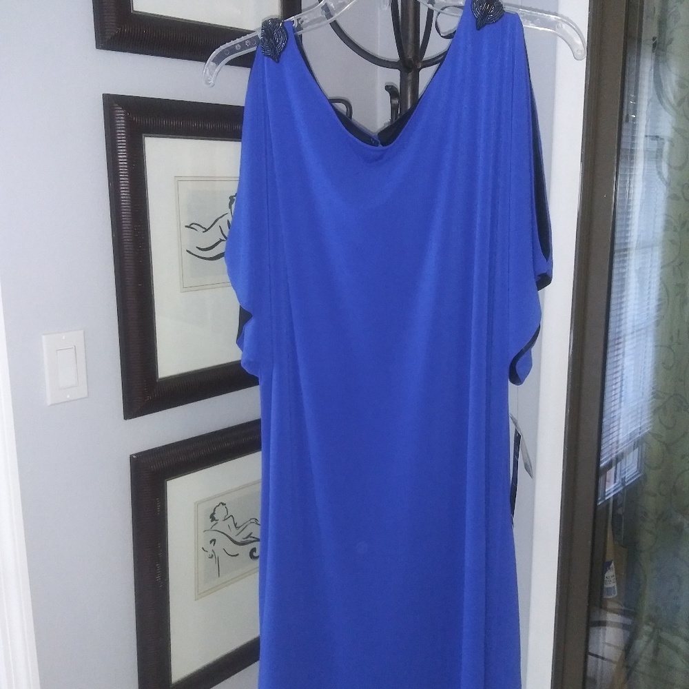 Cocktail dress with peek a boo shoulders